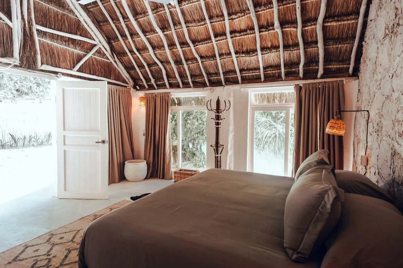 Esencial Tulum Hotel 4*,
